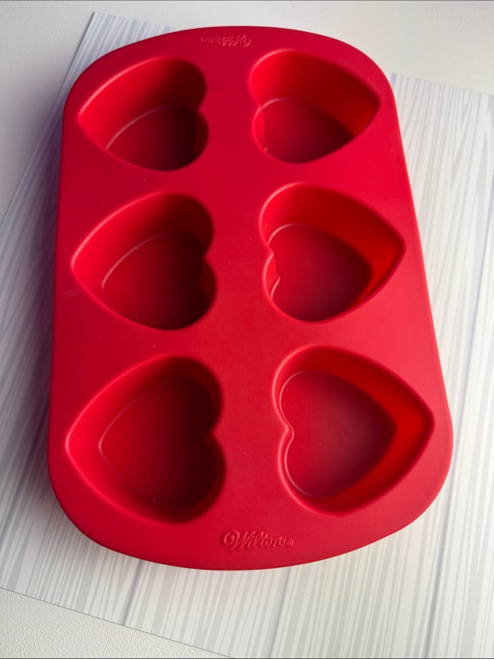 Wilton Red Silicone Heart Mold 6-Cavity Mini Pan Valentines Baking Soap Candy